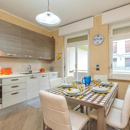Casa Di Luciano Few Minutes From Sea - Happy Апартаменты